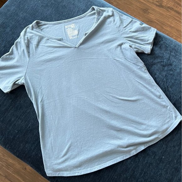 Women's Plus Terra & Sky Split Scoop Short Sleeve Top 1X - Picture 7 of 10